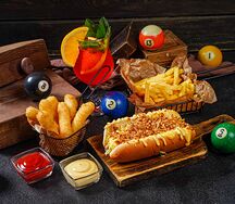 Комбо Сырный дог, фри, напиток и соусы