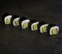 Ролл с огурцом