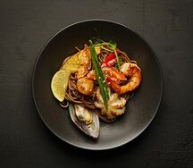 Соба с морепродуктами