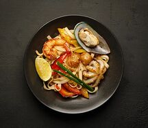 Удон с морепродуктами