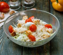 Салат Цезарь с курицей 
