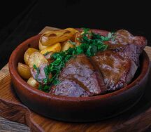 Говядина, маринованная в перечном соусе