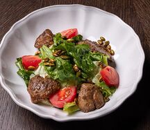 Салат с куриной печенью