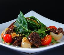 Салат с куриной печенью