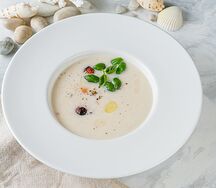Сливочная уха с подкопченным лососем