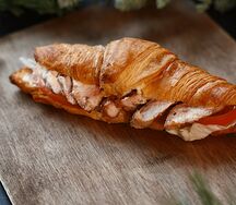 Круассан Цезарь