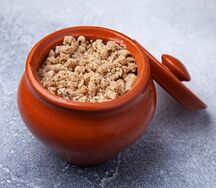 Мацони с медом и грецкими орехами