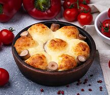 Шампиньоны, запеченные с сыром на кеци