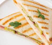 Сэндвич с ветчиной и сыром 