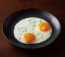 Яичница-глазунья 