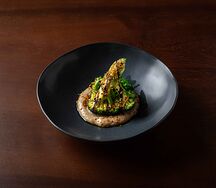 Брокколи с ореховым соусом