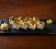 Креветка с авокадо и соусом никири