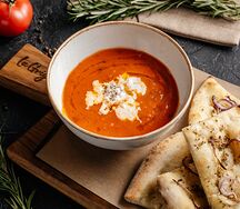 Томатный с сыром страчателла