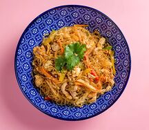 Лапша рисовая со свининой