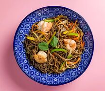 Гречневая лапша с креветками