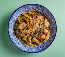 Лапша гречневая с курицей