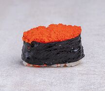 Гункан с оранжевой масаго 