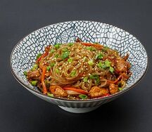 Вок фунчоза с курицей