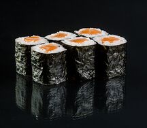 Маки с лососем