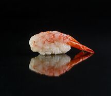 Суши со сладкой креветкой Ама эби