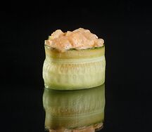 Гункан с окунем