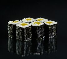 Маки с дайконом такуан