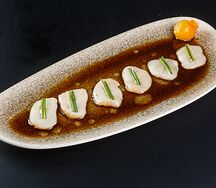 Теплое сашими из гребешка