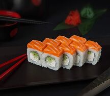 Pолл Филадельфия лайт с императорским лососем