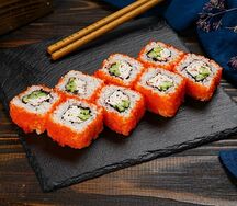 Ролл Калифорния со снежным крабом