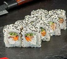 Ролл с морскими мидиями в сливочном сыре