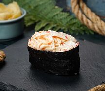 Гункан с крабом