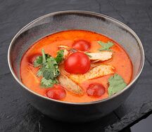 Том ям с курицей