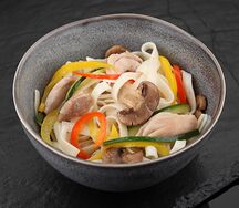 Удон с курицей