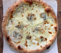 Груша и горгонзола