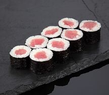 Ролл с тунцом