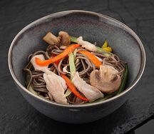 Гречневая лапша с курицей