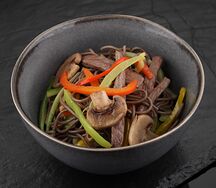 Гречневая лапша с говядиной