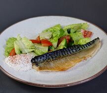 Скумбрия и фермерские овощи