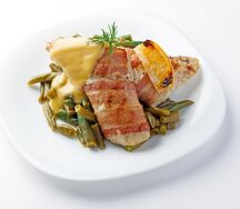Треска с беконом и стручковой фасолью