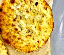 Осетинский пирог с сыром и курицей