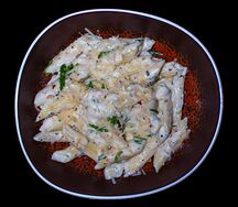 Паста в белом соусе