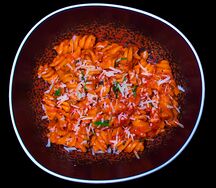 Паста в красном соусе