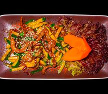 Теплый салат из баранины