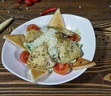 Салат Цезарь с курицей