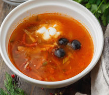 Солянка сборная мясная