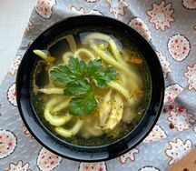 Домашняя лапша с курицей