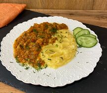 Поджарка из свинины с картофельным пюре