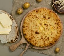Осетинский пирог с картофелем и сыром
