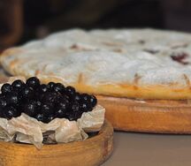 Осетинский пирог с черникой