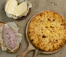 Осетинский пирог с курицей и сыром